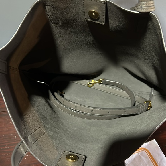 Brand New YSL tote bag - Picture 2 of 8